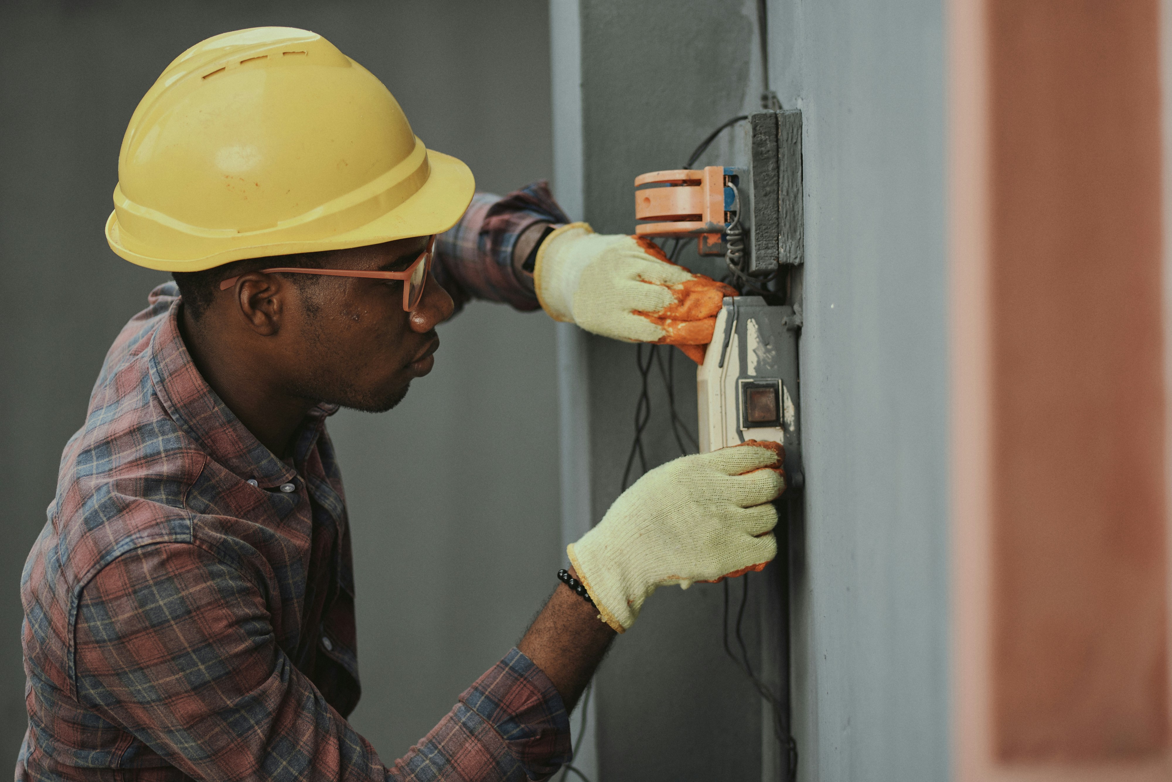 Electrician Pymble completing electrical upgrades that increase property value in Pymble, NSW